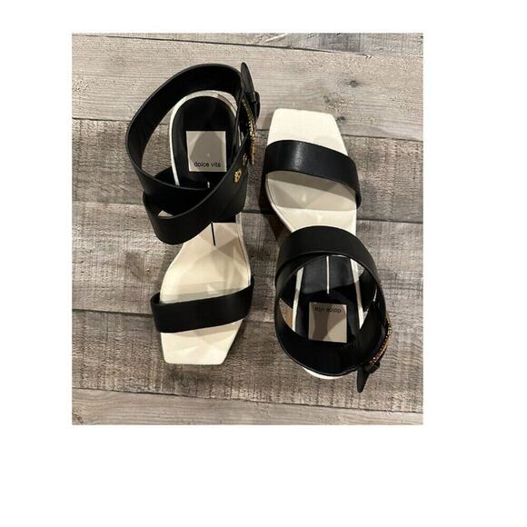 Dolce Vita | Black Paytin Square Toe Crossover Strap Heeled Sandal | Size 7 - Picture 7 of 13